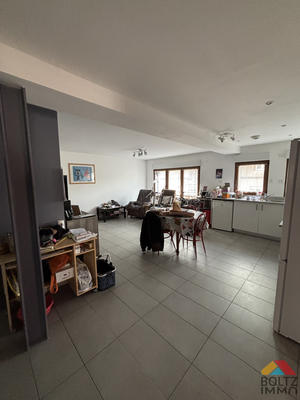 Appartement - 80 m² - 3 pièces