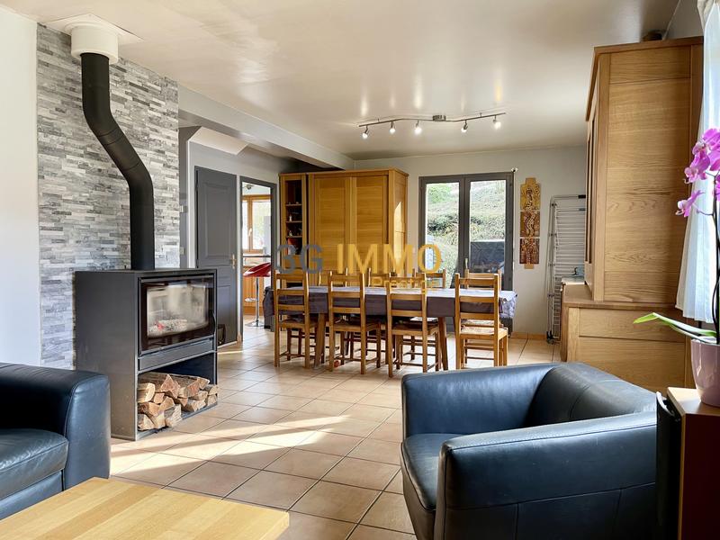 Maison traditionnelle - 124 m² - 6 pièces