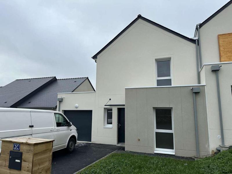 Maison - 98 m² - 5 pièces