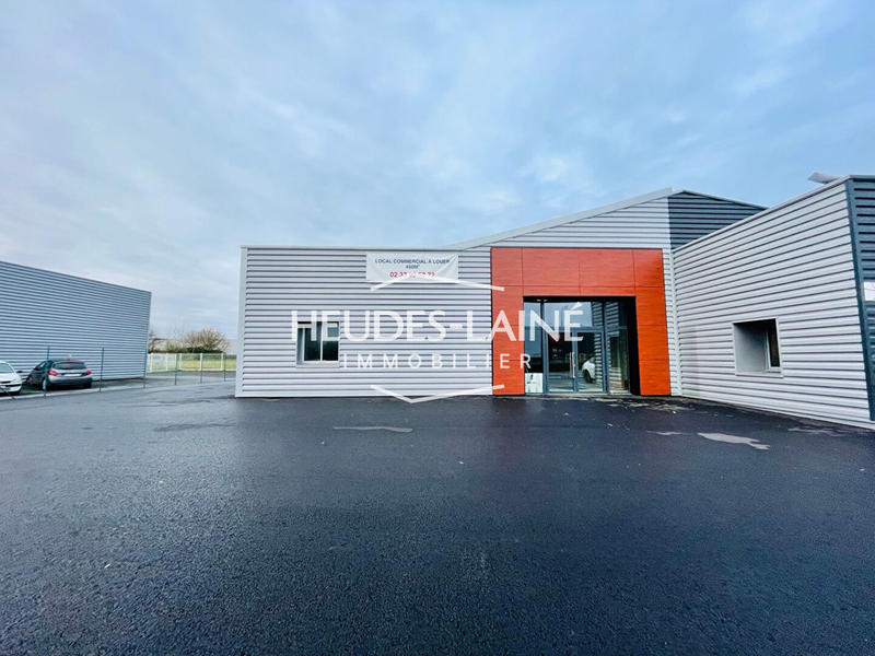 Local commercial - 458 m² - 1 pièce