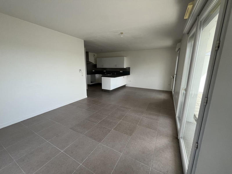 Appartement - 80 m² - 4 pièces