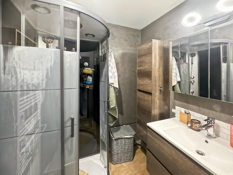 Appartement - 84 m² - 4 pièces