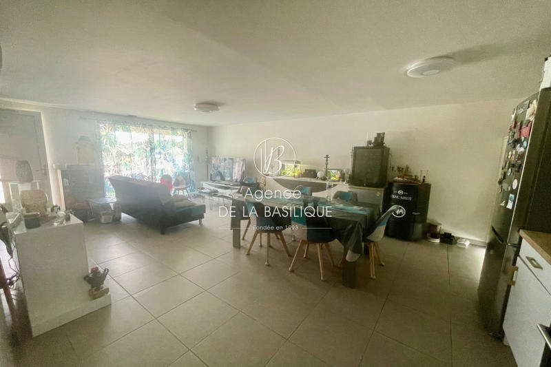 Maison - 296 m² - 4 pièces