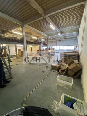 Entrepôt - 345 m²