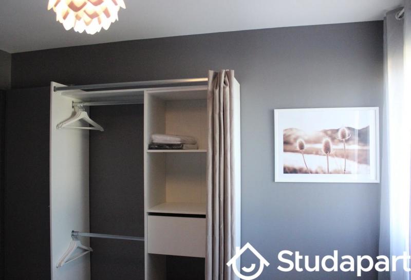 Chambre - 11 m² - 1 pièce