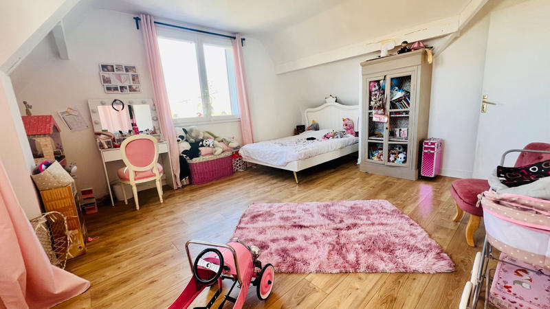 Maison - 186 m² - 7 pièces