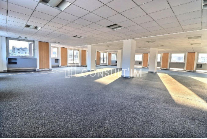 Bureau - 1 036 m²