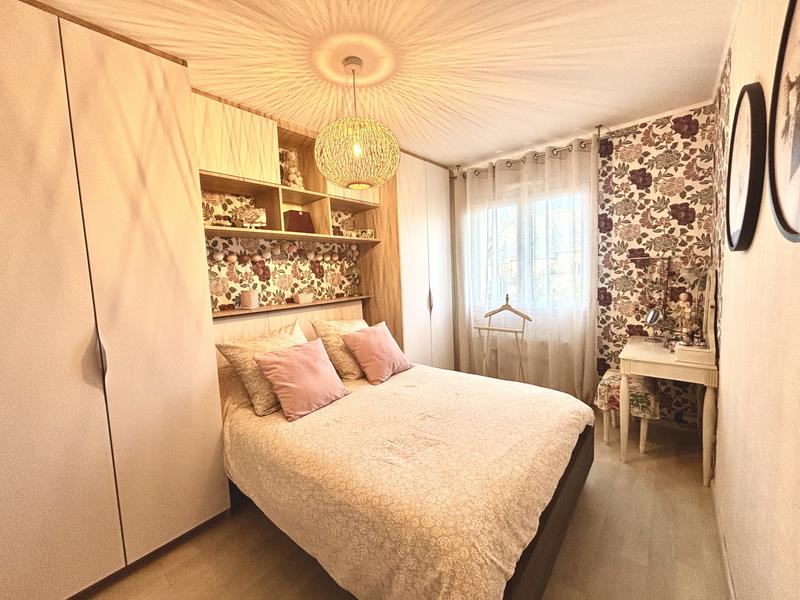 Maison - 107 m² - 6 pièces