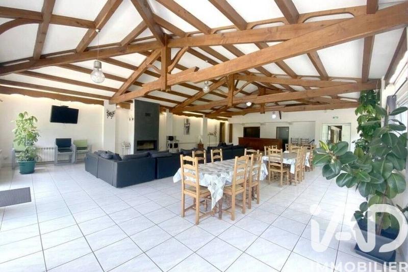 Maison - 700 m² - 15 pièces