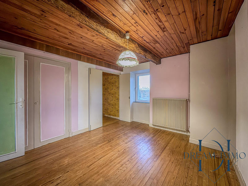 Maison - 230 m² - 7 pièces