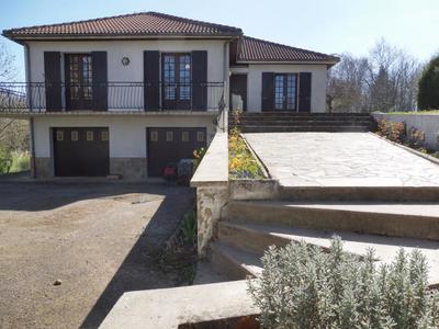 Maison - 110 m² - 6 pièces