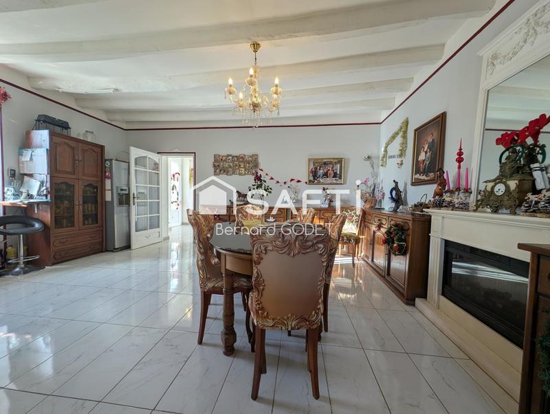 Maison - 248 m² - 6 pièces