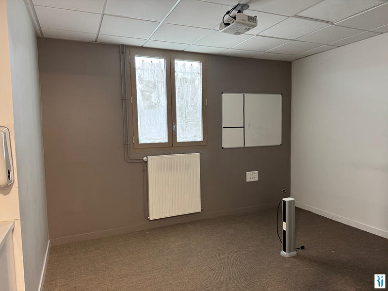 Local d'activité / Entrepôt - 140 m²