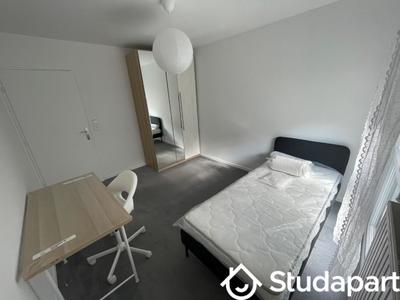 Chambre - 9 m² - 1 pièce