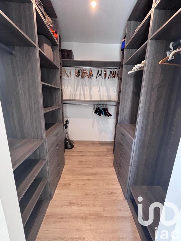 Maison - 187 m² - 8 pièces