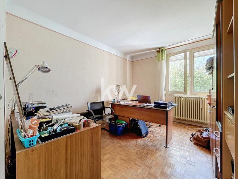 Pavillon - 136 m² - 6 pièces