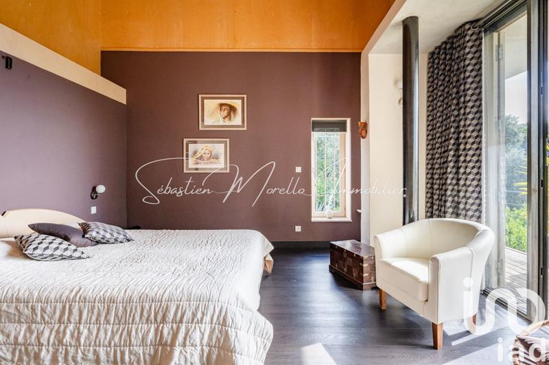 Maison de maîtres - 225 m² - 7 pièces