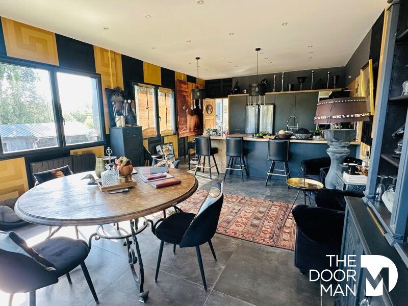 Maison de domaine équestre - 300 m² - 9 pièces