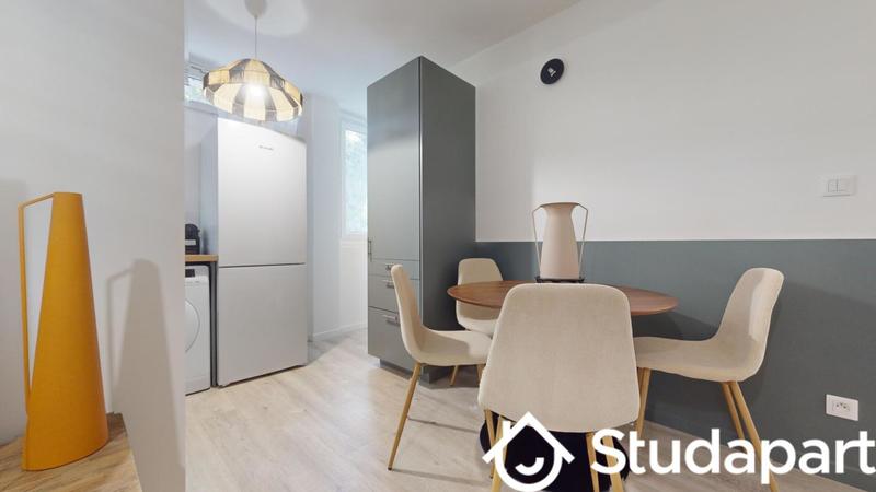 Chambre - 11 m² - 1 pièce