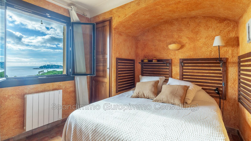 Maison - 180 m² - 5 pièces