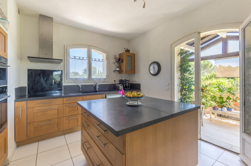 Villa - 220 m² - 6 pièces