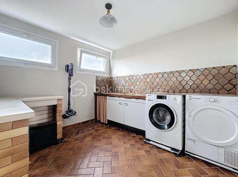 Pavillon - 180 m² - 6 pièces