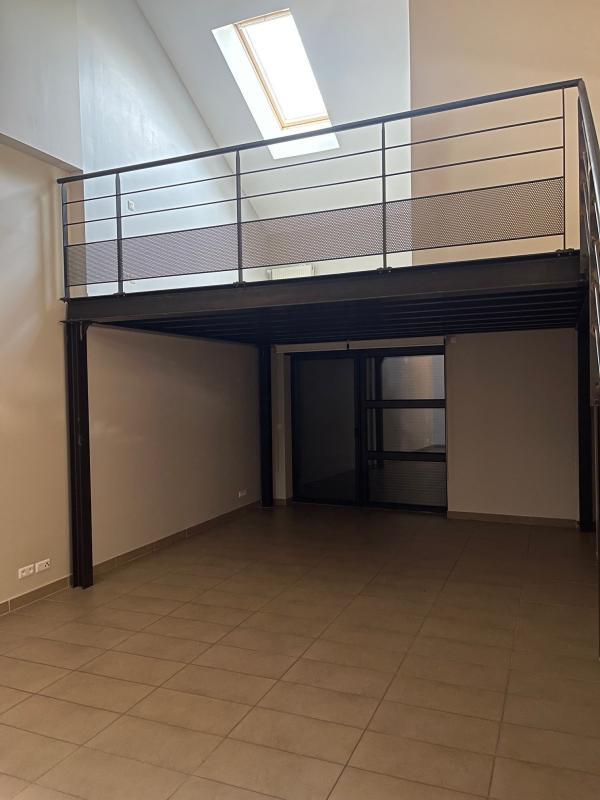 Appartement - 83 m² - 2 pièces