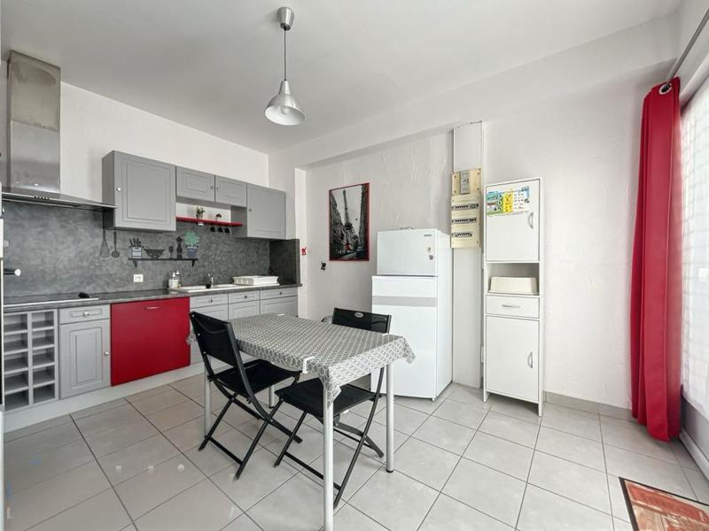 Maison - 90 m² - 5 pièces