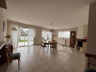 Maison - 84 m² - 4 pièces