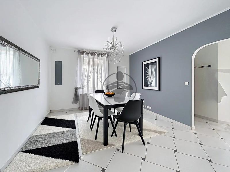 Maison - 113 m² - 5 pièces