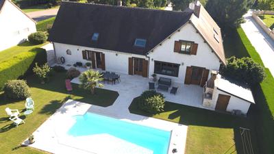 Maison - 260 m² - 8 pièces