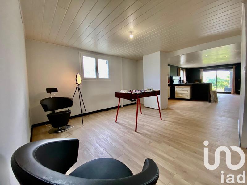 Maison - 246 m² - 6 pièces