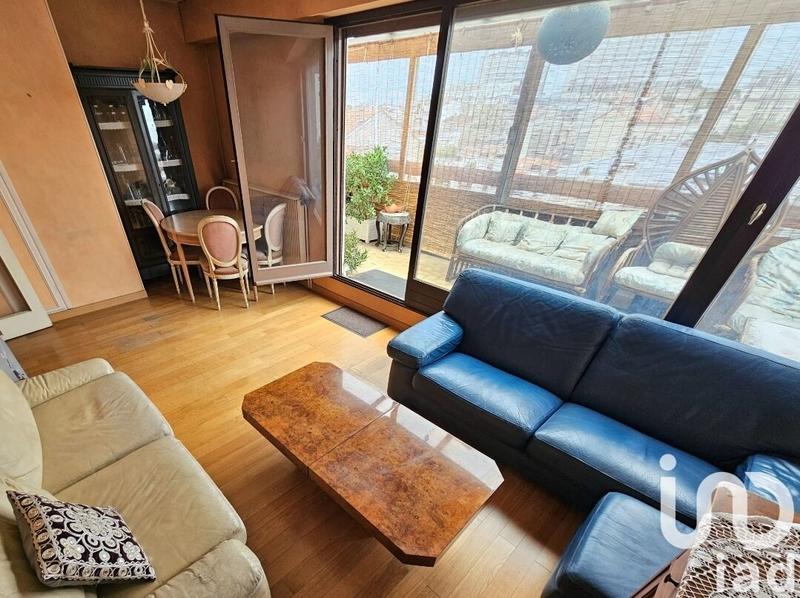 Appartement - 80 m² - 5 pièces