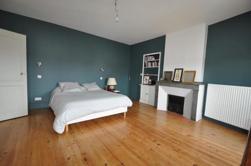 Demeure - 300 m² - 9 pièces