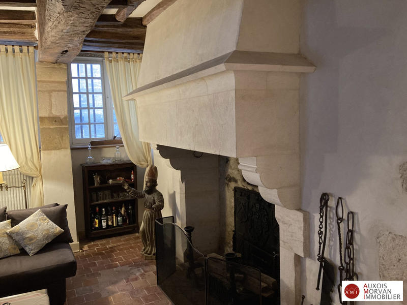 Maison ancienne - 270 m² - 8 pièces