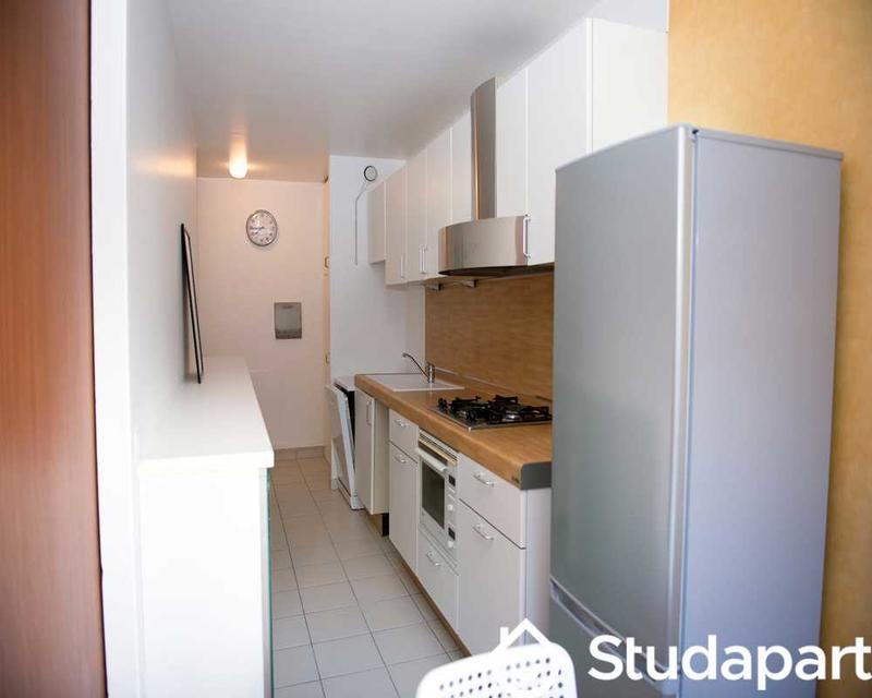 Chambre - 90 m² - 1 pièce