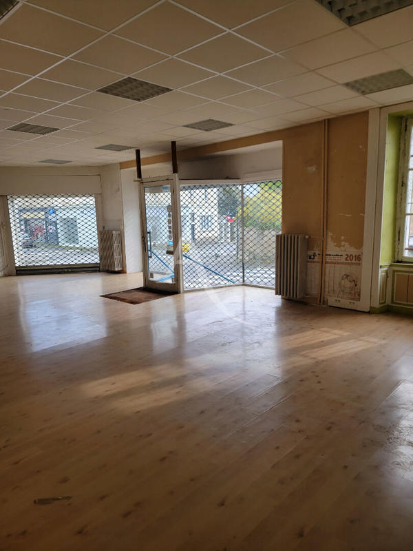Local commercial - 148 m² - 3 pièces