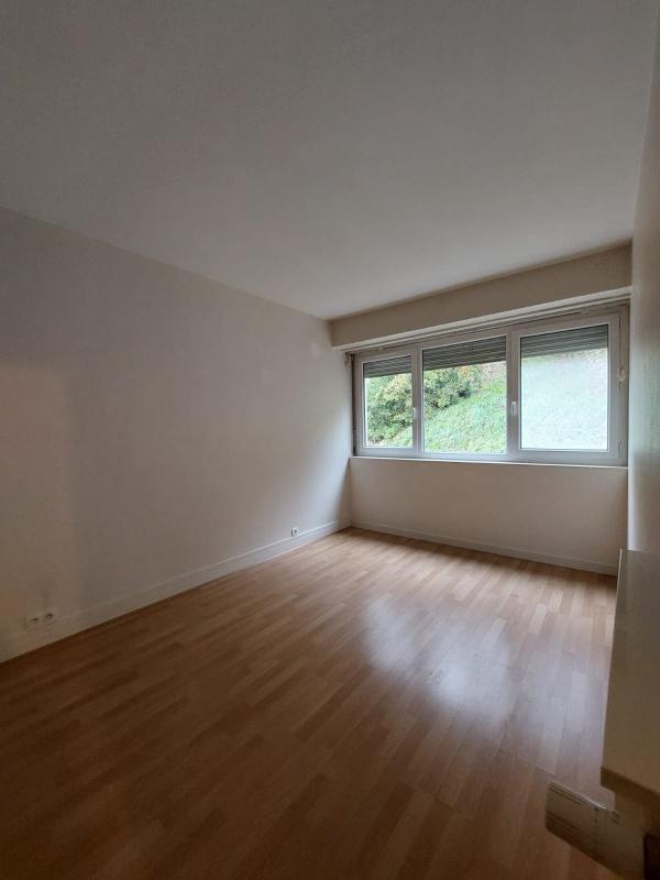 Appartement - 125 m² - 5 pièces