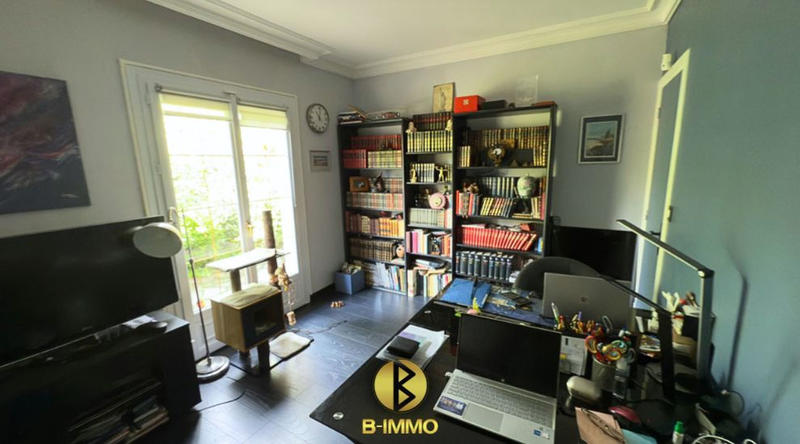 Maison - 210 m² - 7 pièces