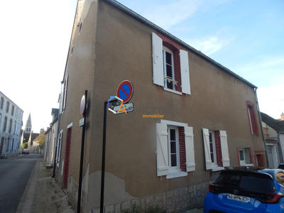 Maison - 105 m² - 4 pièces