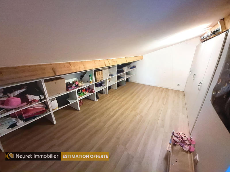 Maison - 257 m² - 8 pièces