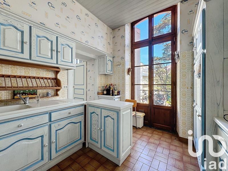 Maison - 480 m² - 23 pièces