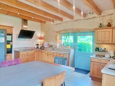 Propriété - 361 m² - 11 pièces