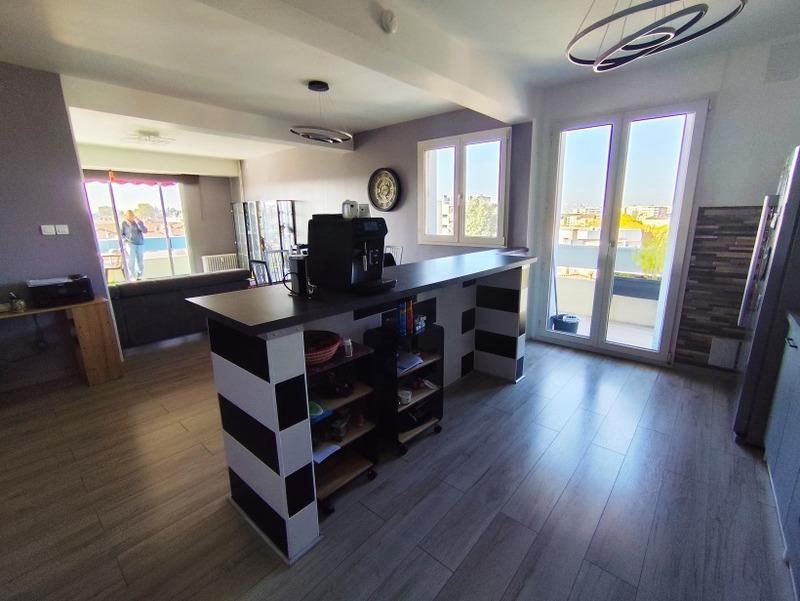 Appartement - 84 m² - 3 pièces