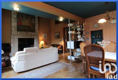 Maison - 177 m² - 7 pièces