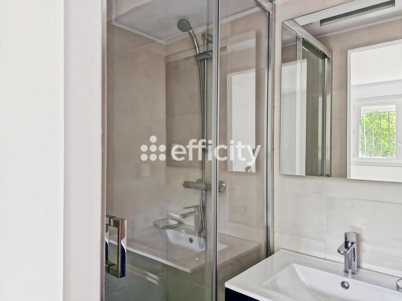 Maison - 120 m² - 7 pièces