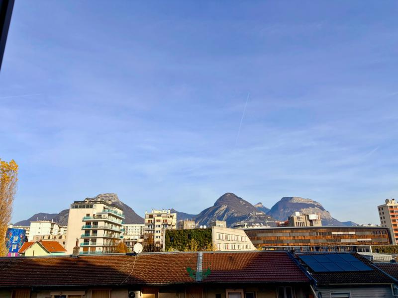 Appartement - 87 m² - 4 pièces