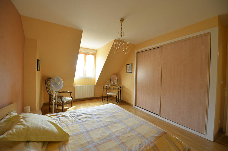 Maison - 290 m² - 7 pièces