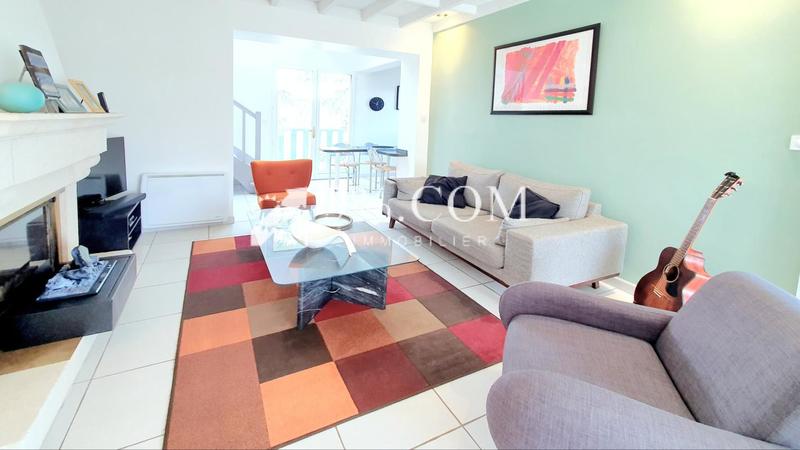 Propriété - 197 m² - 7 pièces