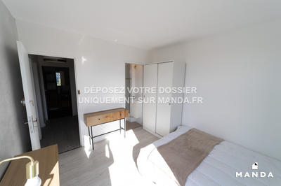 Chambre - 9 m² - 5 pièces